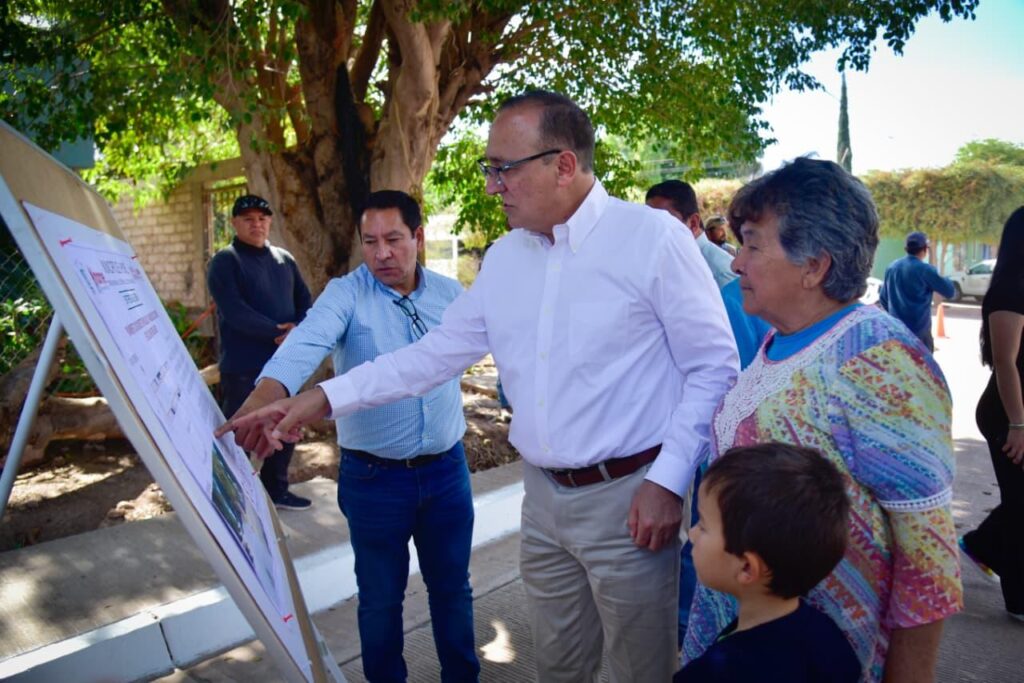 Entrega Antonio Menéndez pavimento de calle Huinolo en Nueva Revolución con valor de 1.2 mdp