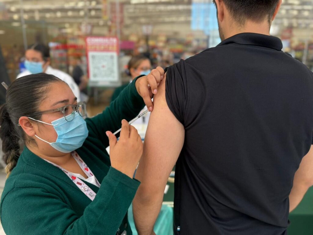 Avanza vacunación contra el sarampión con más de 7 mil dosis aplicadas en un fin de semana