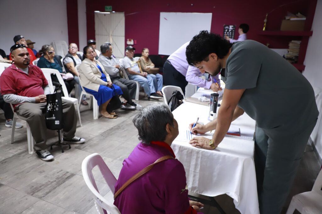 Realiza DIF Mazatlán 40 valoraciones para cirugías de cataratas
