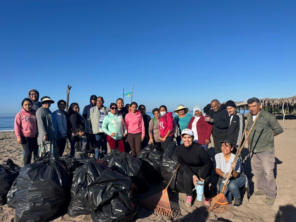 Gobierno Municipal de Rosario refuerza limpieza de playas previo a Semana Santa.
