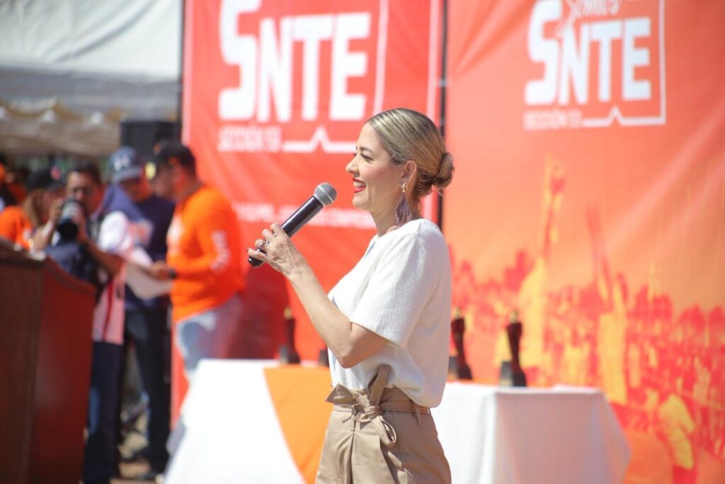 Encabeza Estrella Palacios inauguración del Torneo Regional Magisterial de Voleibol del SNTE 53