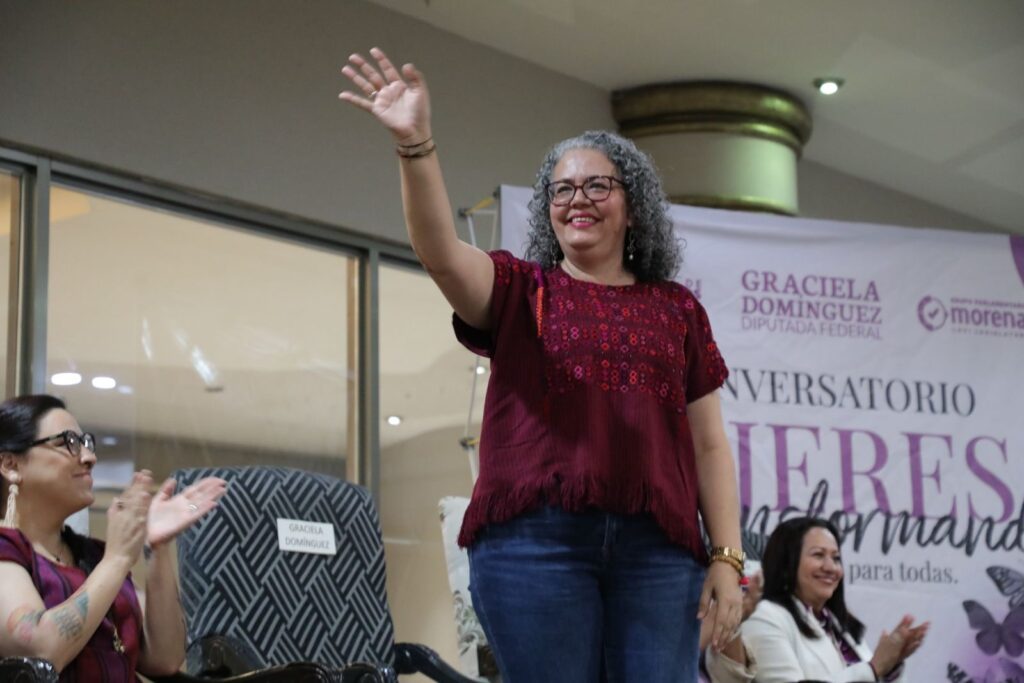 Llama Graciela Domínguez a mujeres a ser fuertes y combatientes siempre
