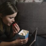 Alertan por sitios fraudulentos que prometen ver películas gratis en temporada de premios