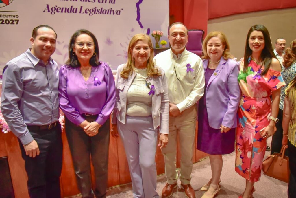 Antonio Menéndez refrenda compromiso con la igualdad sustantiva durante conferencia de Tere Guerra sobre derechos laborales de las mujeres