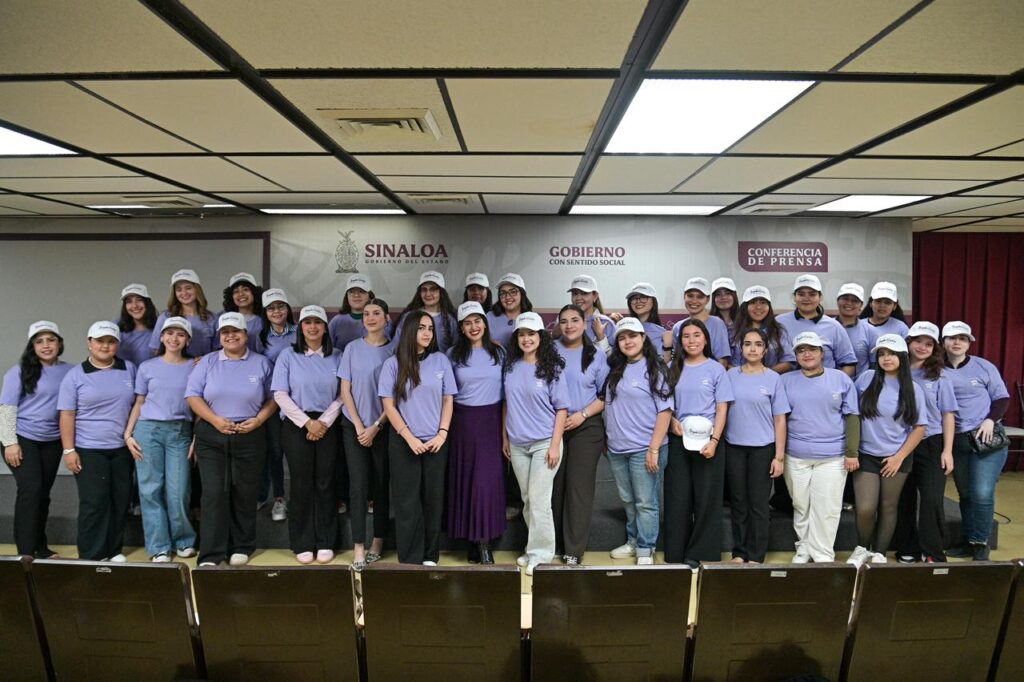 Toman protesta 68 mujeres que integrarán la Brigada Violeta de la Secretaría de las Mujeres