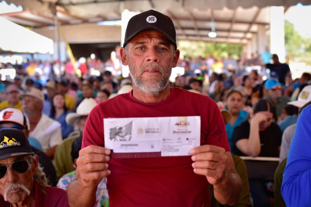 Más de 6 mil 700 pescadores ahomenses reciben sus tarjetas Bienpesca