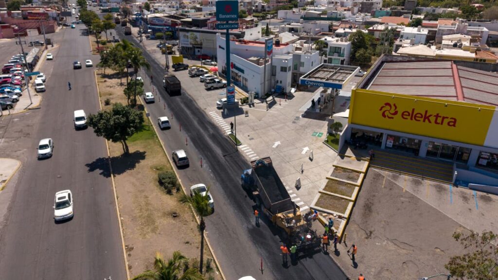 Culiacán avanza con calles más seguras: intensifican reencarpetado y bacheo en distintos sectores
