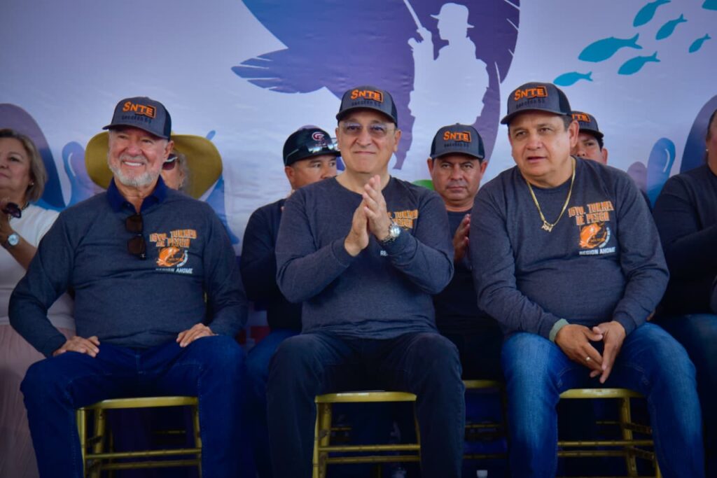 “Antonio Menéndez está haciendo un gran trabajo en Ahome y es un aliado del magisterio”: Daniel Amador Gaxiola