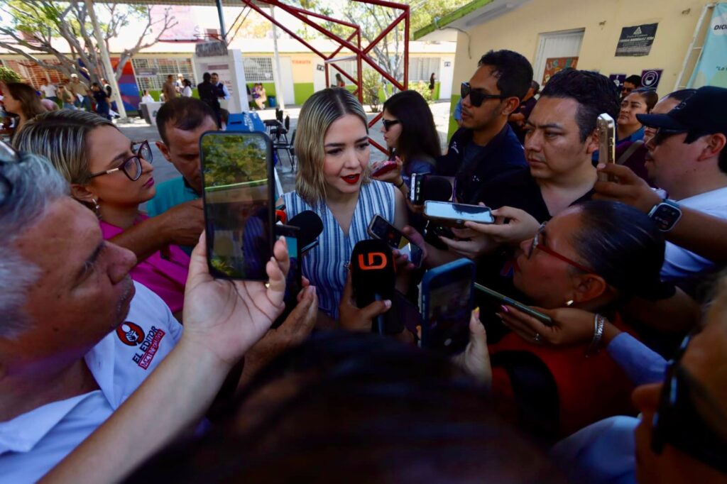 Exitoso Tianguis de Comida Típica y Artesanías de El Recodo: Estrella Palacios
