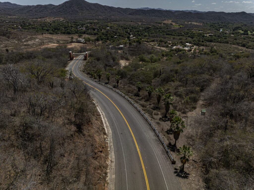 Esta semana quedarán listas las carreteras a 69 destinos turísticos en Sinaloa: SOP