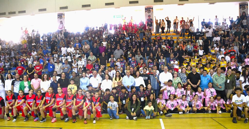 Se enciende el pebetero en los Juegos Deportivos Escolares de Educación Básica 2026