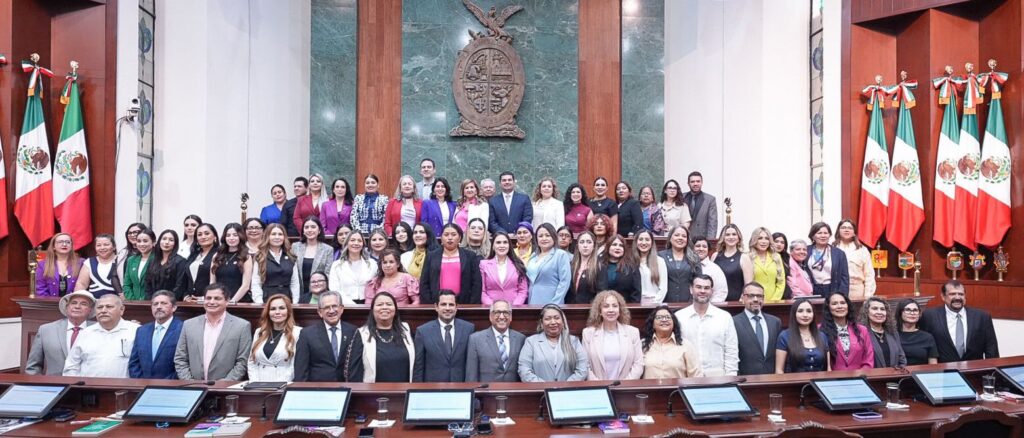 Hace historia el Congreso de Sinaloa: instala el Primer Parlamento de Mujeres