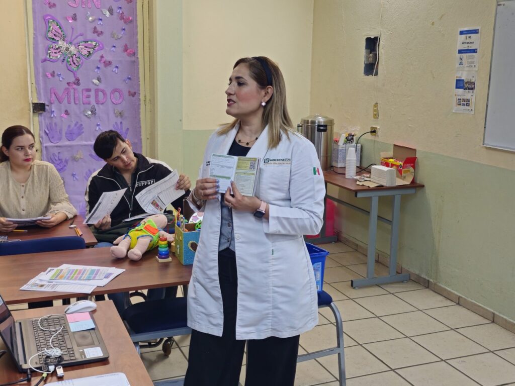 La Facultad de Enfermería capacita a estudiantes de posgrado en evaluación del desarrollo infantil; fortalece la detección temprana de trastornos neurológicos en la niñez