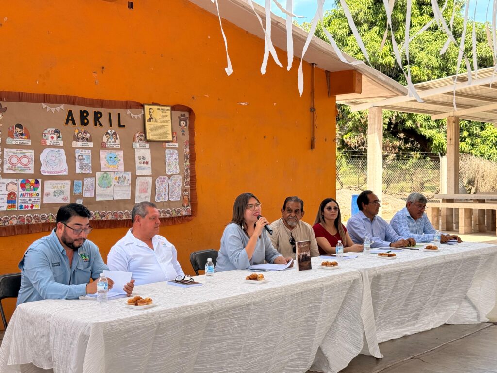 Presentan libro sobre la historia de Lo de Sauceda, comisaría en Navolato