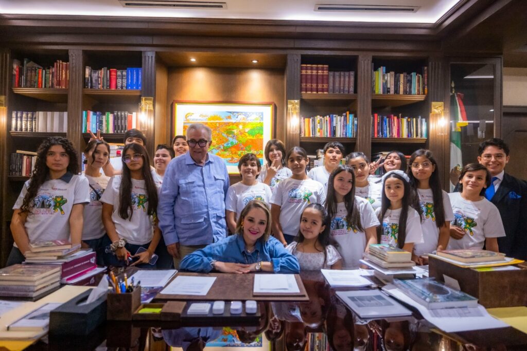 Invita el gobernador Rocha a niñas y niños sinaloenses a leer y escribir libros