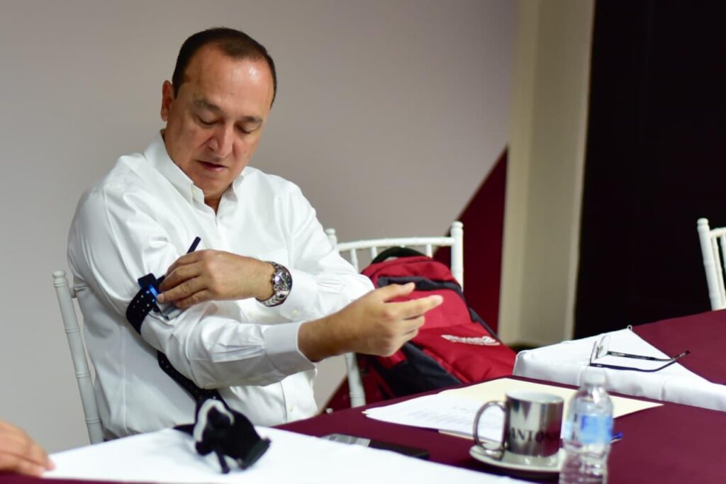 Personal de la Alcaldía de Ahome se capacita en temas de seguridad protección y primeros auxilios.