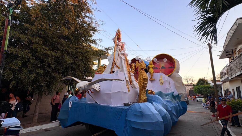 Villa Unión vibra con el desfile del Carnaval “Que suene la banda”