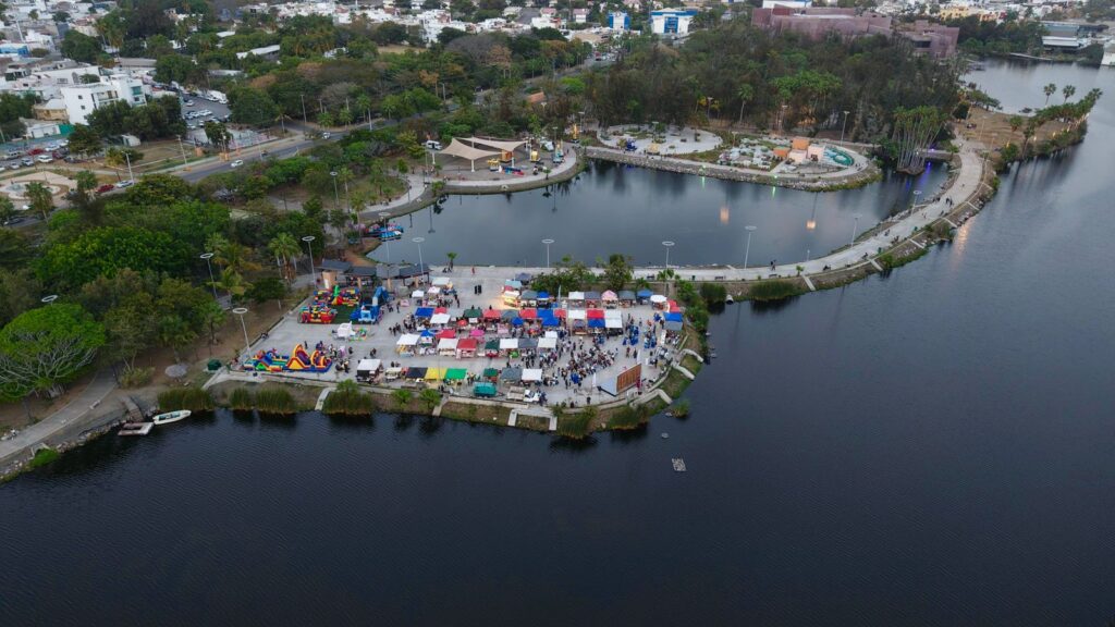 Mazatlán avanza hacia la inclusión digital con internet gratuito en el Parque Central