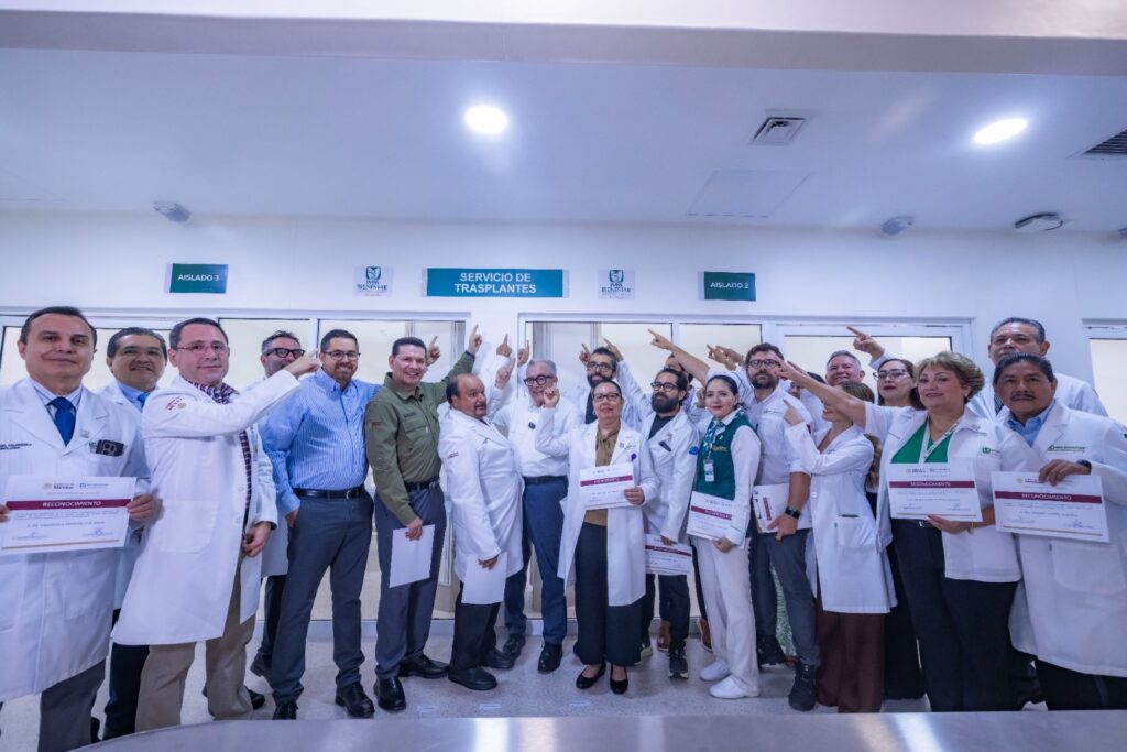 Entregan reconocimientos a personal médico de trasplantes en el HGC IMSS Bienestar