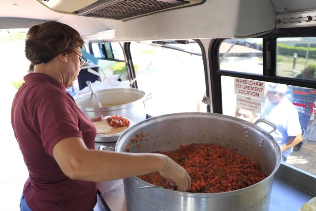 Lleva DIF Mazatlán alimento y esperanza con “El Sazón del Bienestar”