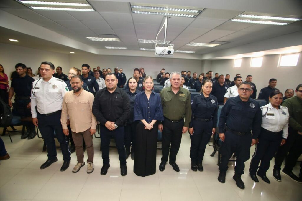 Pone en marcha Estrella Palacios Curso de Competencias Básicas para policías municipales