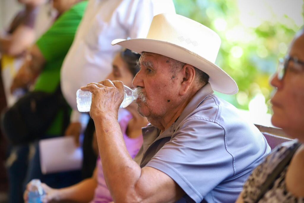 Recomienda Secretaría de Salud acciones para evitar golpe de calor y deshidratación