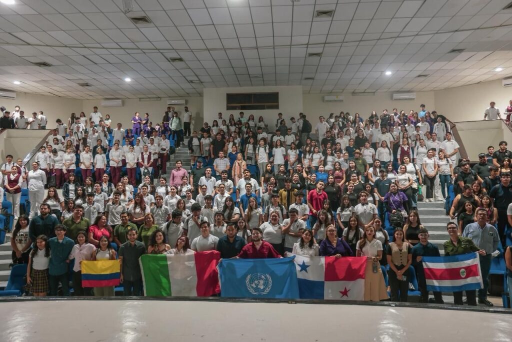 Más de 500 jóvenes de Salvador Alvarado fortalecen su liderazgo como agentes de cambio por un futuro más sostenible