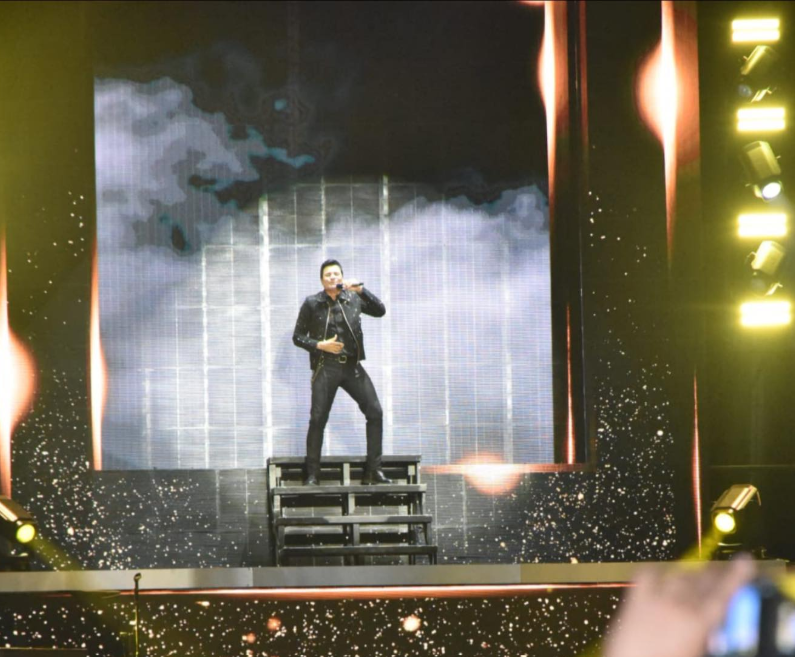 Entre luces, baile y nostalgia: Mazatlán se rinde ante Chayanne en una noche que desbordó emoción