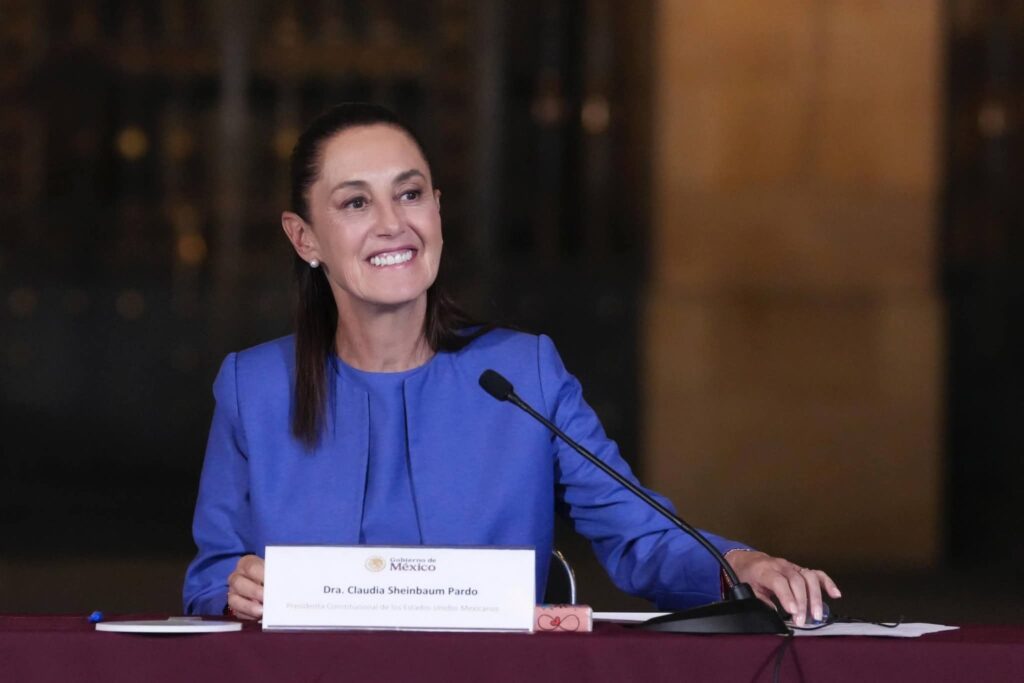 Sheinbaum pospone pronunciamiento sobre licencia de Rocha; hablará el lunes en la mañanera