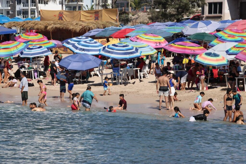 Reafirma Sinaloa su liderazgo turístico: recibe a más de 300,000 visitantes el fin de semana largo