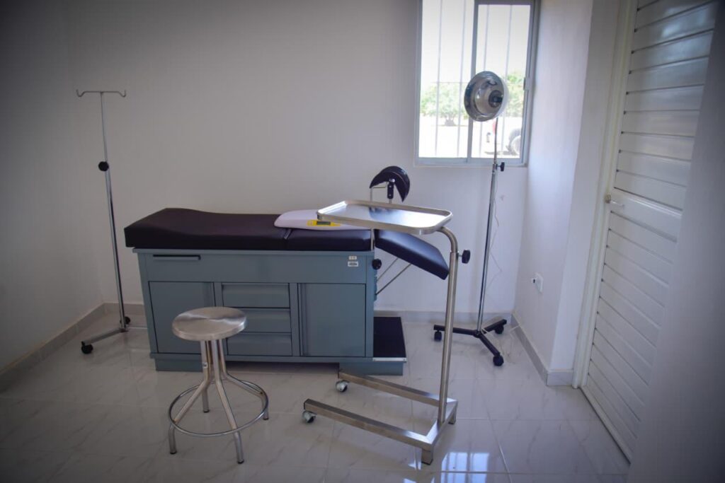 Cumple Gobierno de Ahome anhelo histórico de Huacaporito con nuevo dispensario médico.