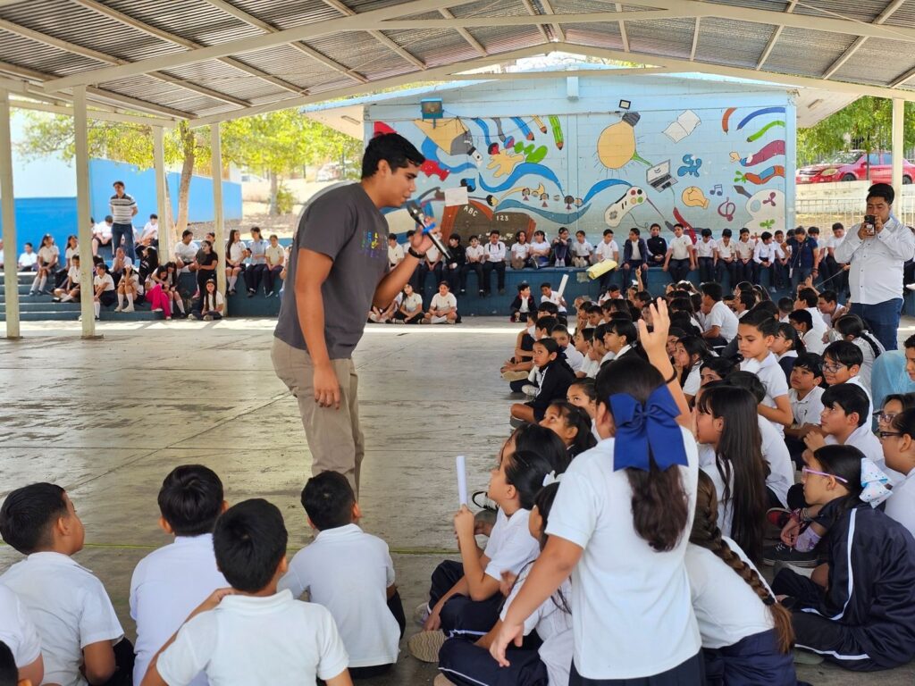 Estudiantes de la Primaria 5 de Febrero se consolidan como “Héroes en Acción” por la inclusión social