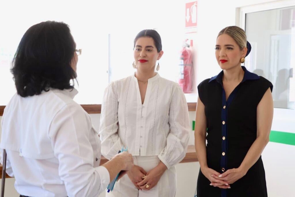 Estrella Palacios y Ana Francis Chiquete supervisan avances de la Unidad Local de Atención a Mujeres en Villa Unión