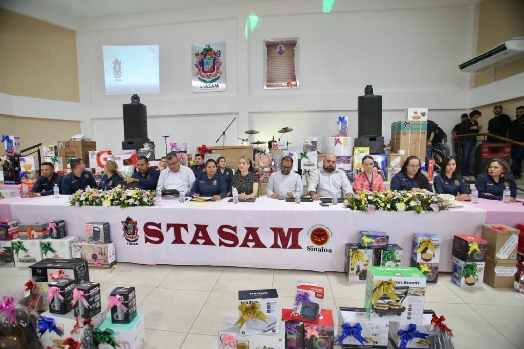 Reconoce Estrella Palacios labor de mujeres trabajadoras del STASAM durante festejo conmemorativo