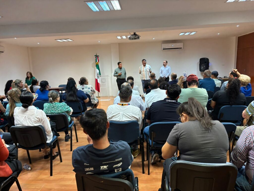 Fiscalía de Sinaloa brinda atención y orientación a comerciantes afectados por incendio en Plaza Fiesta Las Palmas