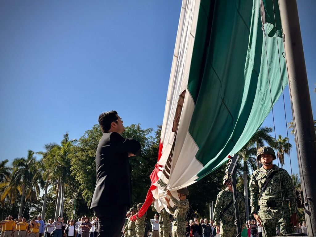Autoridades civiles y militares conmemoran el 273 aniversario del natalicio de don Miguel Hidalgo y Costilla