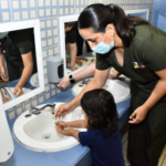 ¡Madre, pasante y científica! La doctora Diana Arrazola desarrolla investigación sobre salud e higiene en la Estancia Infantil de la UAS