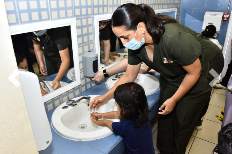 ¡Madre, pasante y científica! La doctora Diana Arrazola desarrolla investigación sobre salud e higiene en la Estancia Infantil de la UAS