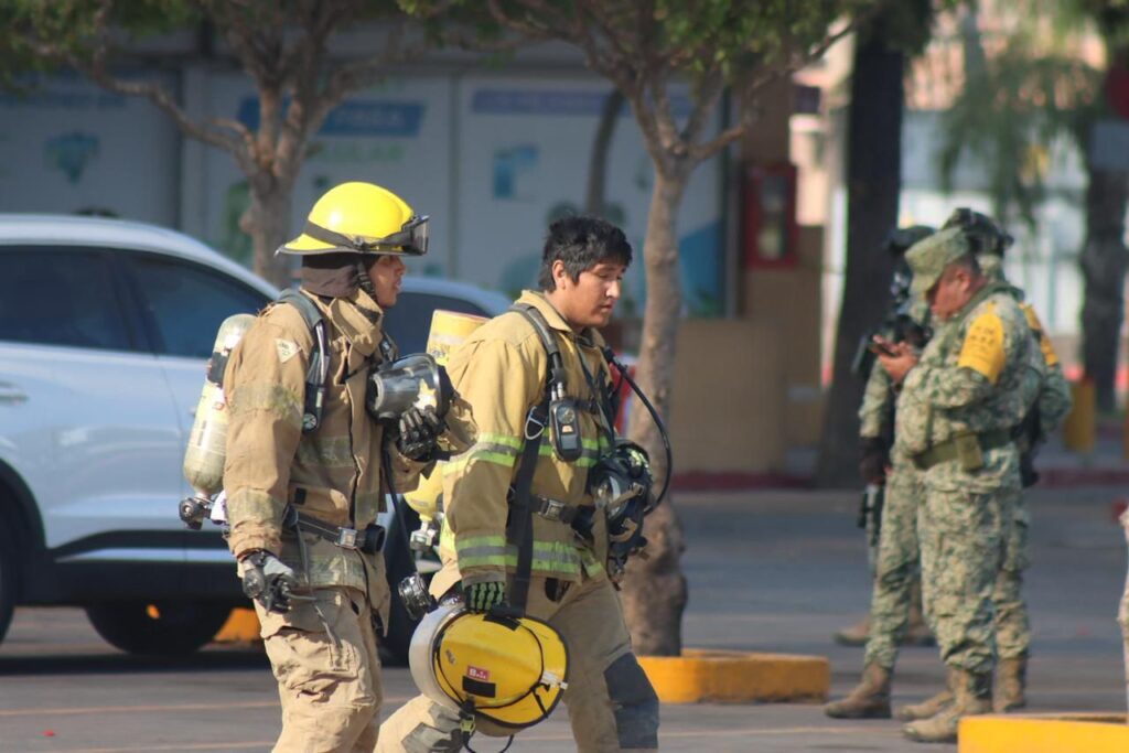 Mario Zamora propondrá reconocimiento nacional permanente para cuerpos de emergencia; plantea iniciar desde Los Mochis tras reciente tragedia.