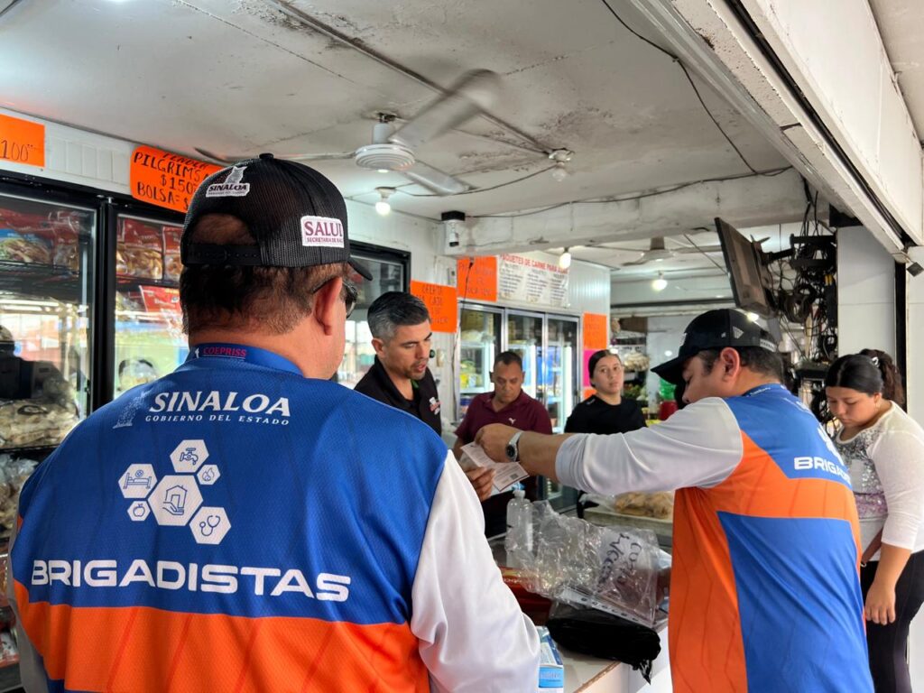 Arranca COEPRISS actividades de la Cuarta Semana Nacional de Protección contra Riesgos Sanitarios-Inician acciones sanitarias en mercados y rastros para fortalecer la prevención y protección de la salud de la población.
