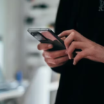 Usuarios sin CURP vinculada sólo conservarán llamadas de emergencia en su celular