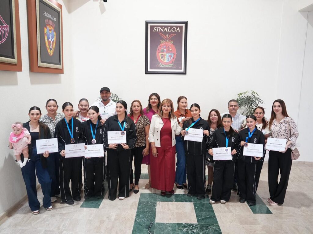 Congreso de Sinaloa reconoce a estudiantes de Navolato tras ganar concurso internacional de danza