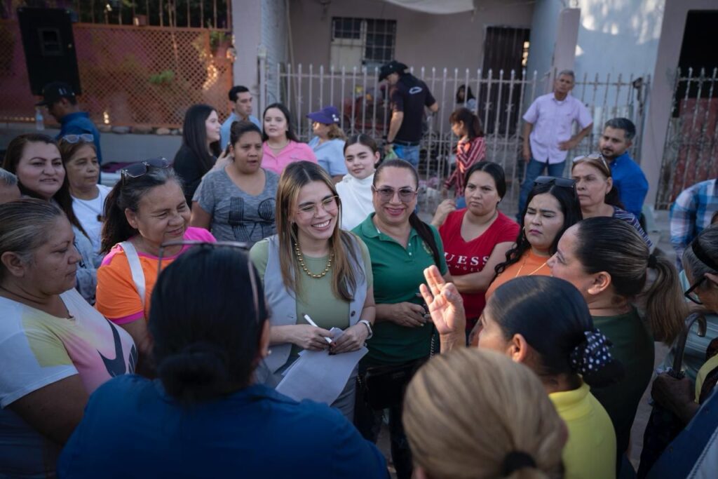 Ana Miriam Ramos pone en marcha pavimentación de dos calles en la Domingo Rubí; invierten más de 6.3 mdp