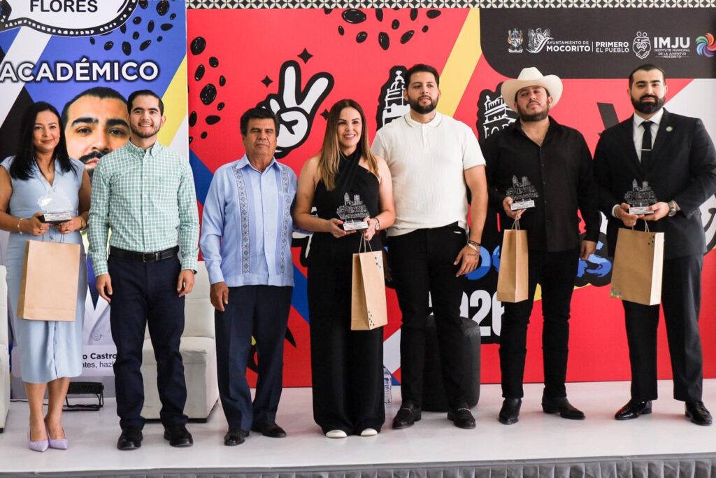 Reconoce Mocorito a jóvenes destacados por su impacto y aportación a la comunidad