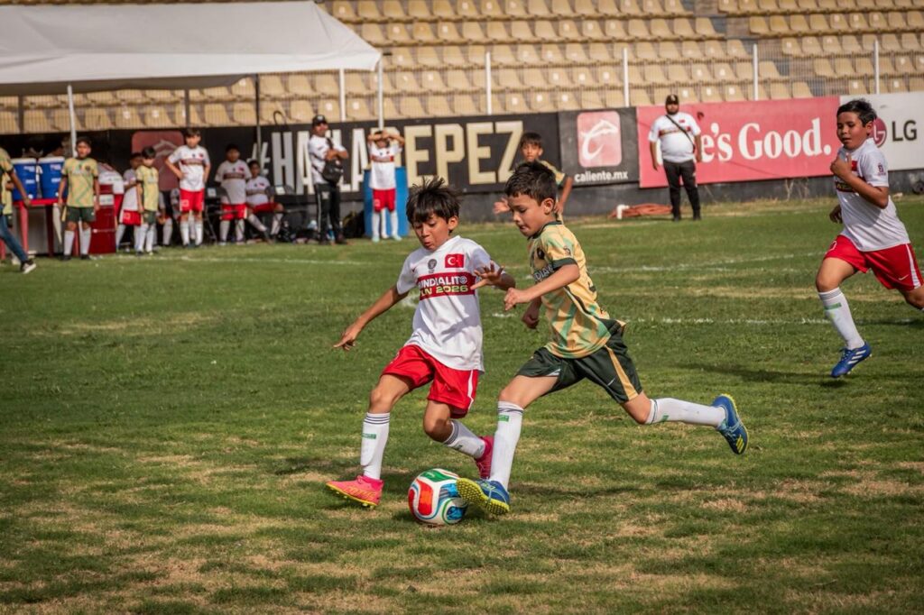 Tiene Paraguay-FC Lombardo buen inicio en el Mundialito Culiacán 2026