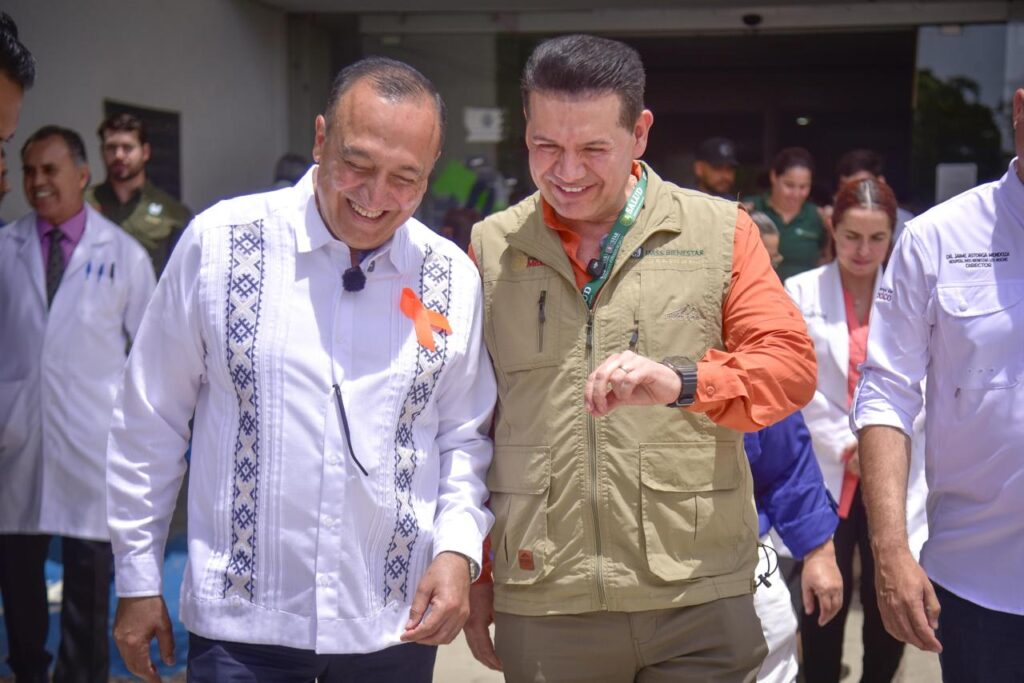 Llega la Ruta de la Salud con medicamento e insumos al Hospital General de Los Mochis.