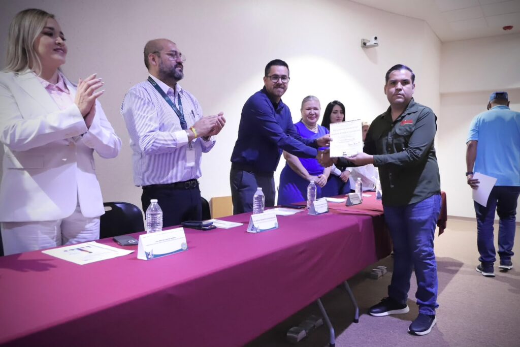 Secretaría de Salud de Sinaloa conmemora el Día Mundial Sin Tabaco y reconoce espacios libres de humo