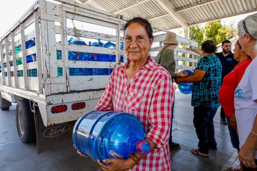 AQUATÓN 2026 continúa llevando agua a familias sinaloenses; este viernes fueron atendidas 29 comunidades de Mazatlán y Concordia