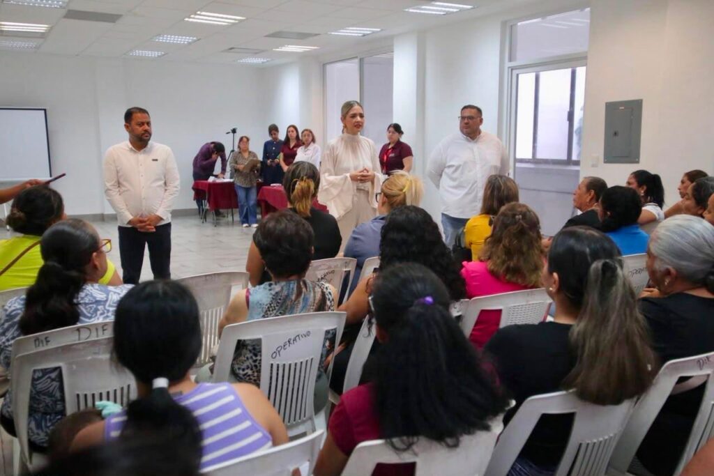 Gobierno Municipal y DIF Mazatlán entregan apoyos a familiares de personas ausentes por desaparición forzada
