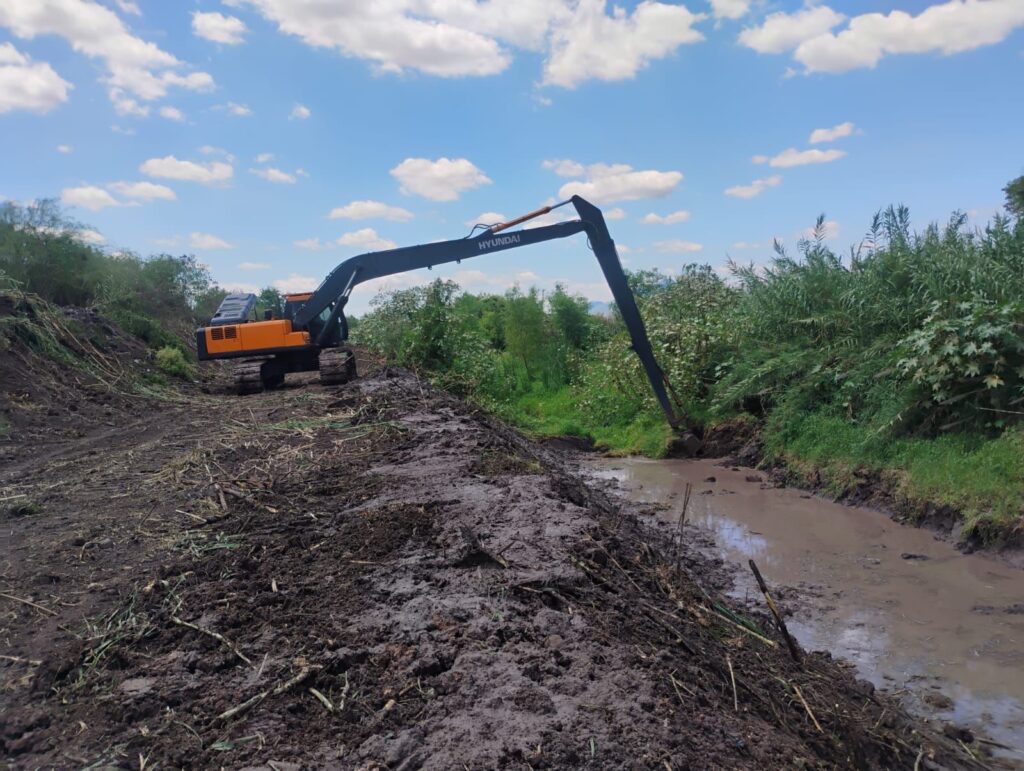 Refuerzan labores preventivas con limpieza y desazolve en arroyos y drenes de Culiacán